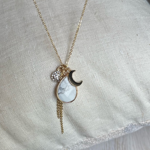 Charm Necklace, Moon, semiprecious drop, chain - Picture 2 of 5